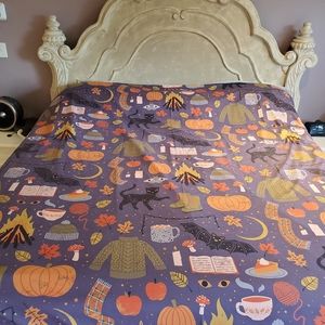 King Autumn Halloween coverlet